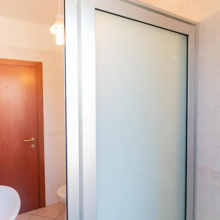 Casa Via Leopardi 124 *